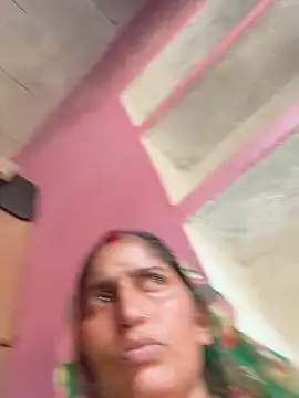 Snapshot of Pooja_shre chatting on 05/17/26, 11:06 Pooja shre online show from 05/17/26, 11:06