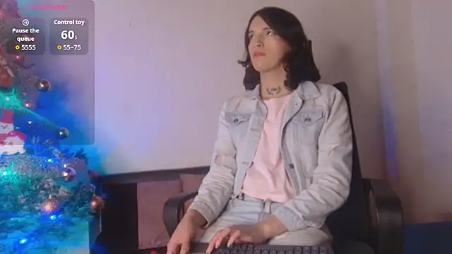 Scarlett crastrawberry online show from 11/20/25, 09:36