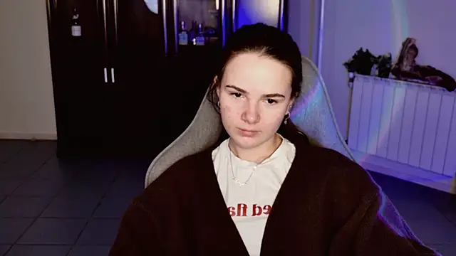 May Bloom online show from 01/08/26, 09:11