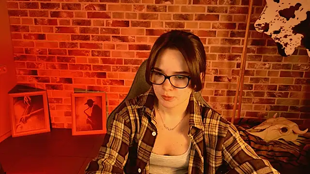 May Bloom online show from 02/26/26, 02:49