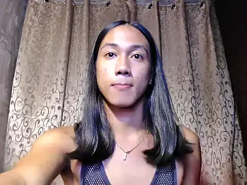 taylaxuxu online show from 11/10/25, 09:25