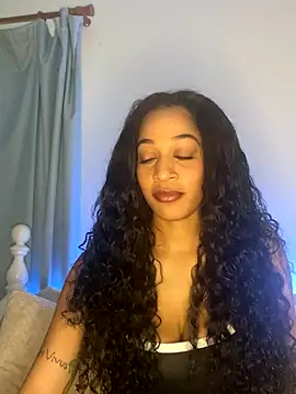 Snapshot of Dreamykaia chatting on 11/06/25, 11:11 Dreamykaia online show from 11/06/25, 11:11