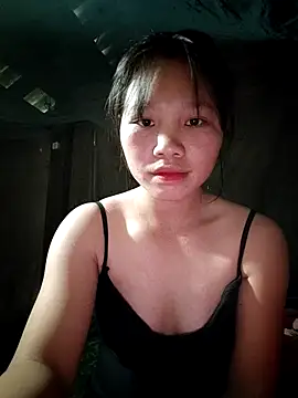 linh-miu99 online show from 12/02/25, 05:46
