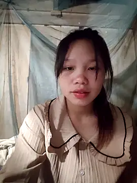 linh-miu99 online show from 02/21/26, 08:15