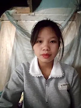 linh-miu99 online show from 02/25/26, 01:48