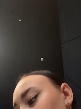 KiraSunshine online show from 10/21/25, 03:29