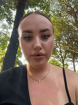 KiraSunshine online show from 02/09/26, 03:54