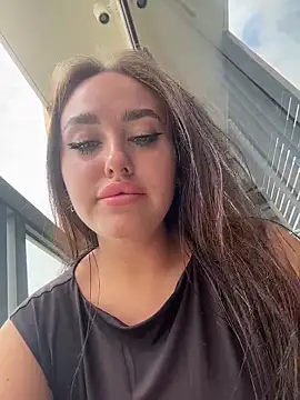 KiraSunshine online show from 03/18/26, 04:15