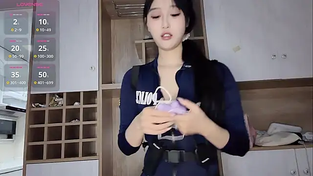 Xiaowen-wen online show from 12/14/25, 05:07