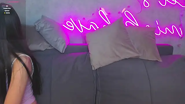 Eva Mayers online show from 11/13/25, 01:15