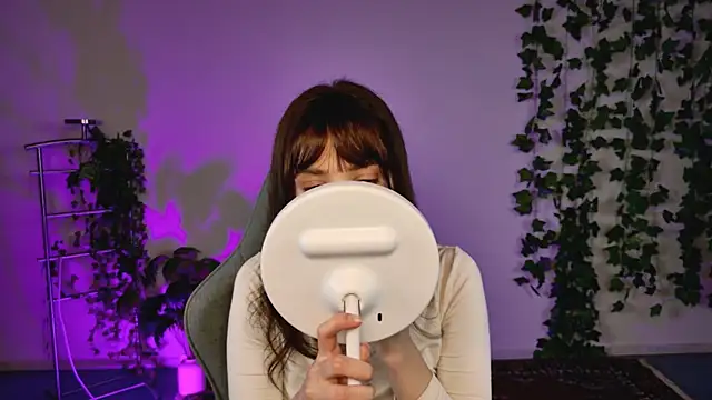 KiraVair online show from 04/01/26, 11:11