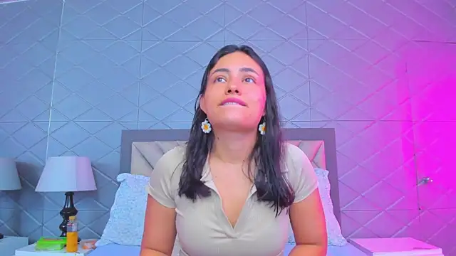 ViolettRouse online show from 02/05/26, 02:54