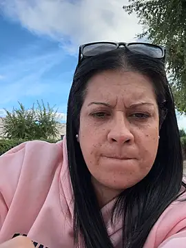 Milfs1982 online show from 10/19/25, 04:07