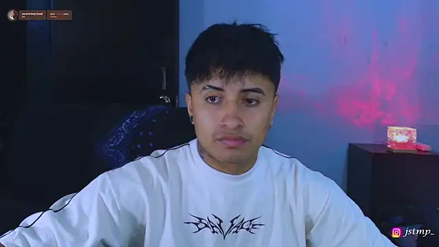 Snapshot of jhon_mendoza_ chatting on 11/01/25, 07:05 jhon mendoza online show from 11/01/25, 07:05