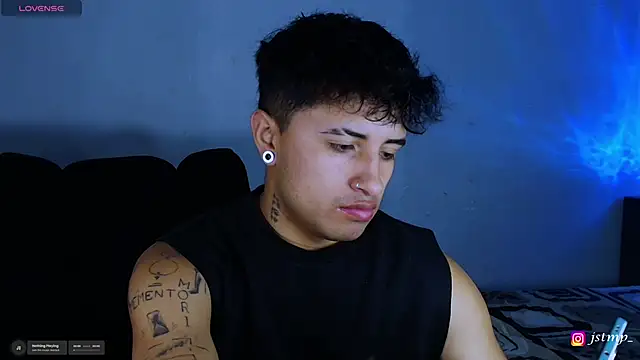 Snapshot of jhon_mendoza_ chatting on 11/06/25, 06:31 jhon mendoza online show from 11/06/25, 06:31