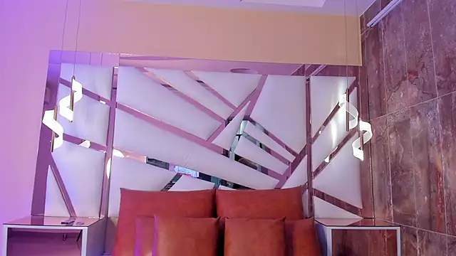 Catalina-Thompson online show from 04/09/26, 11:59