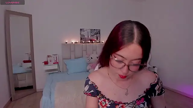 Amaraa couper1 online show from 03/17/26, 03:44