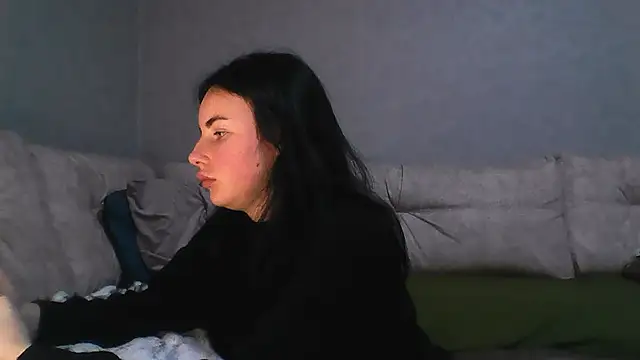 Snapshot of Kirunya chatting on 11/05/25, 05:13 Kirunya online show from 11/05/25, 05:13