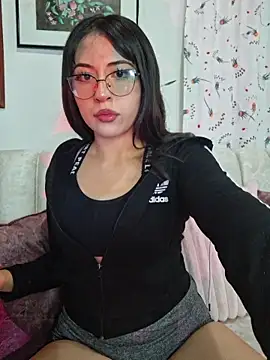 chloebrownn03 online show from 04/15/26, 03:13