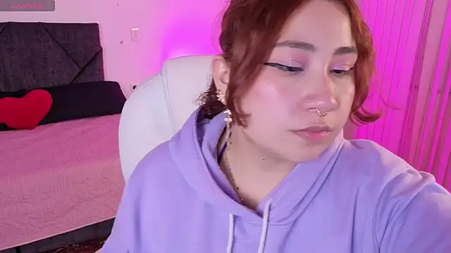 littlee red online show from 05/11/26, 08:28