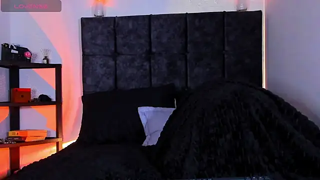 Theo Noxxx online show from 10/21/25, 03:29