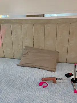 Dakota jhons1 online show from 10/24/25, 05:59