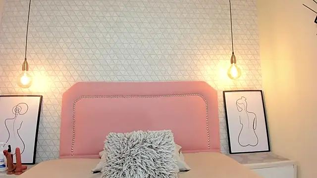 TAYLORMEYER1 online show from 11/21/25, 03:38