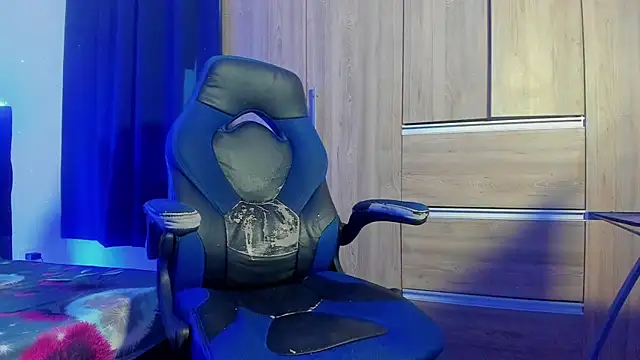 Snapshot of Mr_Twix01 chatting on 11/14/25, 09:24 Mr Twix01 online show from 11/14/25, 09:24