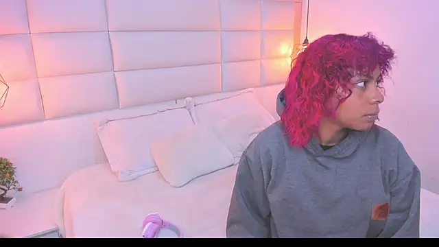 Sofia clk online show from 04/09/26, 03:06