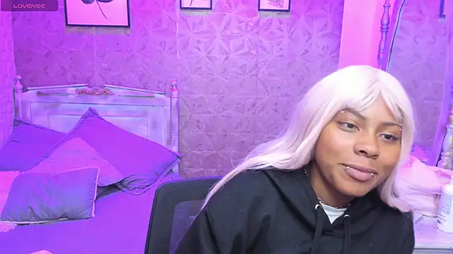 Sofia clk online show from 04/21/26, 03:46