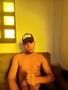 thiiago 05 online show from 10/24/25, 08:16