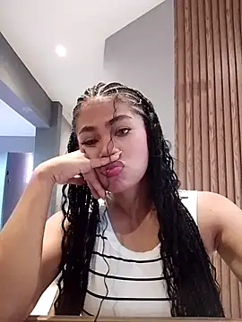 LorenaVarga online show from 07/18/26, 08:01