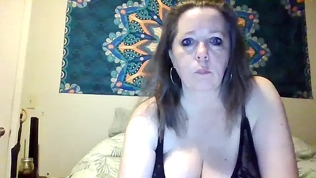 Snapshot of curvymaturemaryjane chatting on 06/22/26, 03:08 curvymaturemaryjane online show from 06/22/26, 03:08