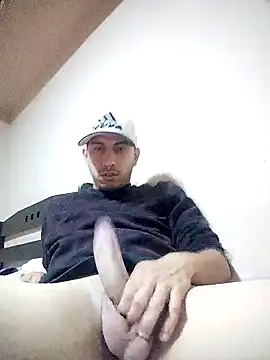 Snapshot of villamarinalvarez25 chatting on 10/19/25, 01:39 villamarinalvarez25 online show from 10/19/25, 01:39