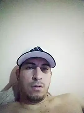 Snapshot of villamarinalvarez25 chatting on 11/06/25, 04:24 villamarinalvarez25 online show from 11/06/25, 04:24