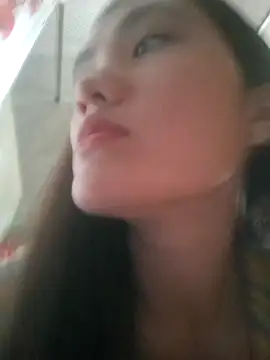 Snapshot of mira-show chatting on 10/22/25, 03:18 mira-show online show from 10/22/25, 03:18