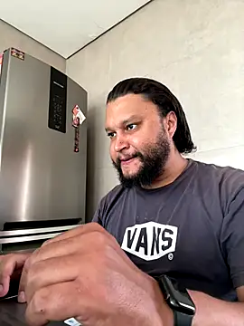 Snapshot of LoboCachorro chatting on 10/30/25, 01:12 LoboCachorro online show from 10/30/25, 01:12