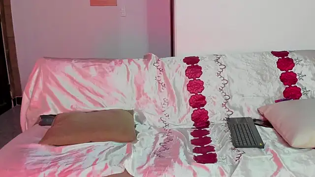 Nikki  uwu online show from 02/13/26, 08:16