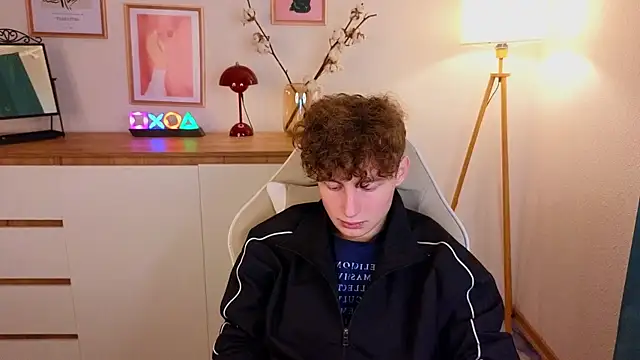 crisp1n online show from 10/21/25, 01:23