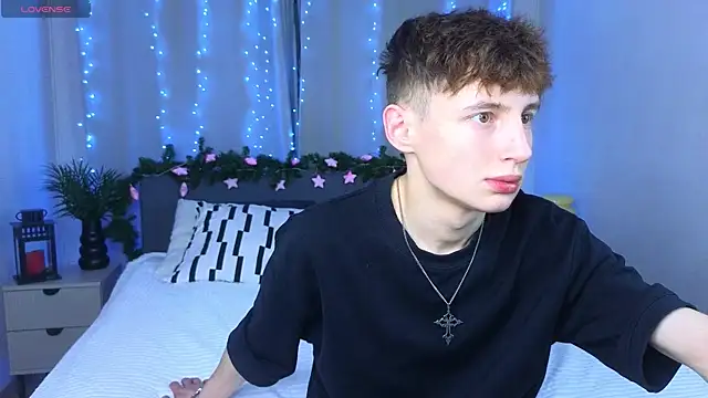 crisp1n online show from 12/04/25, 02:48