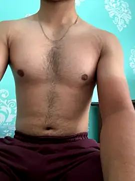 wolfffff32 online show from 10/19/25, 04:57
