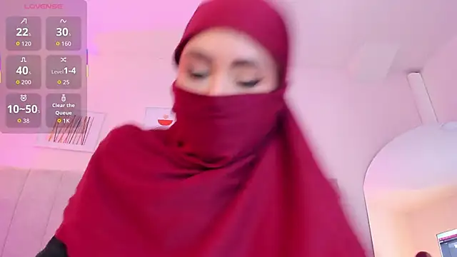 fatiima  online show from 11/14/25, 07:01