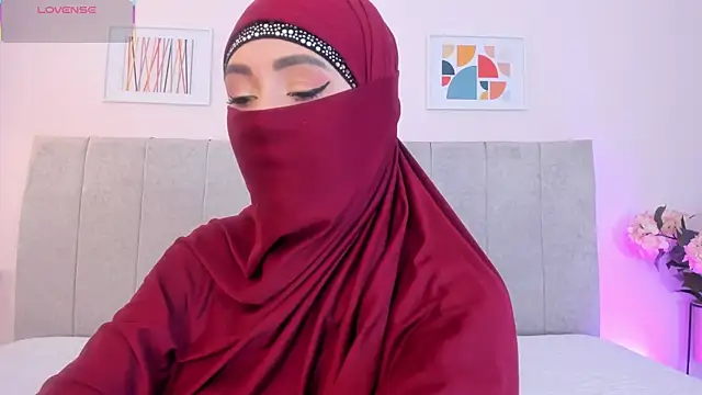 fatiima  online show from 04/10/26, 07:07