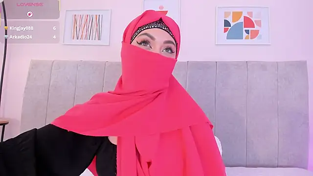 fatiima  online show from 04/15/26, 07:58