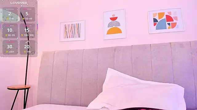 fatiima  online show from 04/21/26, 07:06