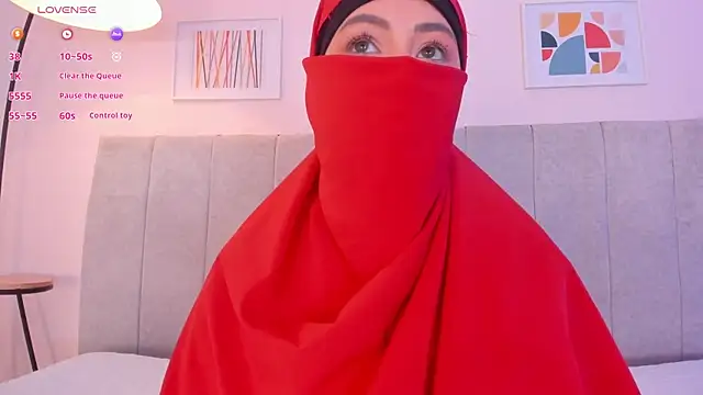 Snapshot of fatiima_ chatting on 07/20/26, 07:27 fatiima online show from 07/20/26, 07:27