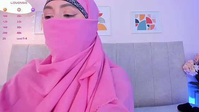 Snapshot of fatiima_ chatting on 07/21/26, 07:38 fatiima online show from 07/21/26, 07:38