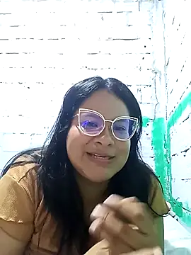 Snapshot of celeste122595 chatting on 05/14/26, 02:46 celeste122595 online show from 05/14/26, 02:46