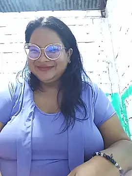 Snapshot of celeste122595 chatting on 05/27/26, 03:20 celeste122595 online show from 05/27/26, 03:20