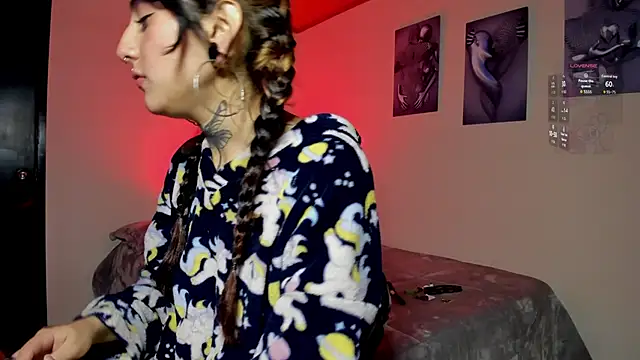 miku st online show from 11/24/25, 12:32